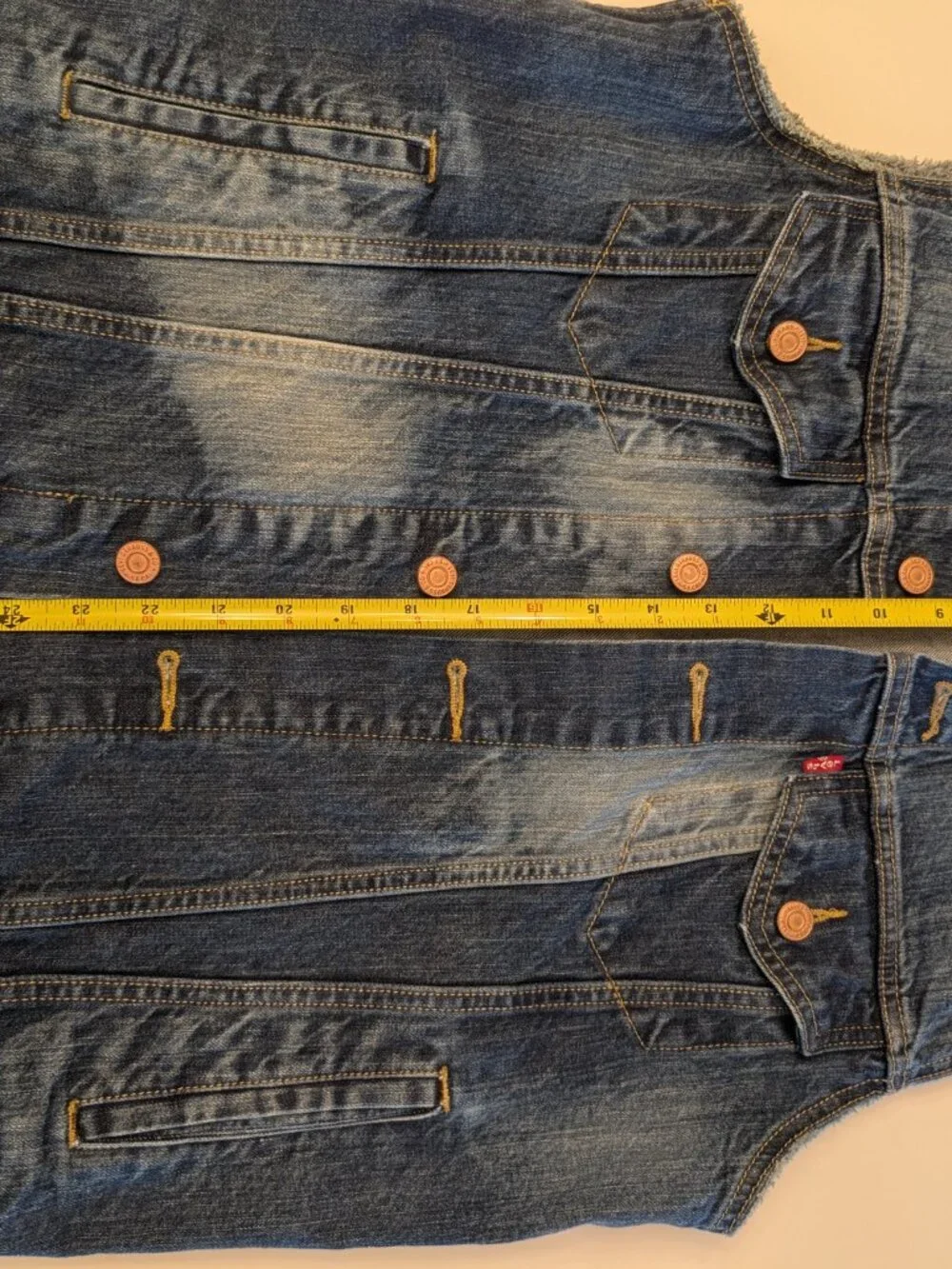 Levi’s Denim Trucker Vest – Men’s Medium (Cut-Off Sleeves)